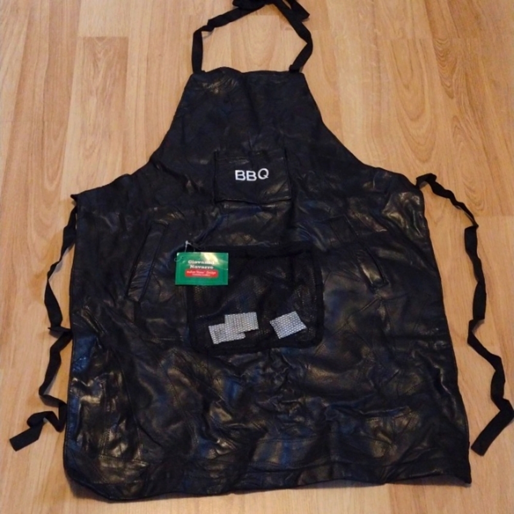 Barbecue Genuine Leather Black Lined One Size Fits All NWT